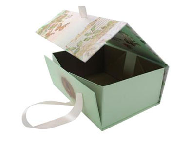 Foldable box