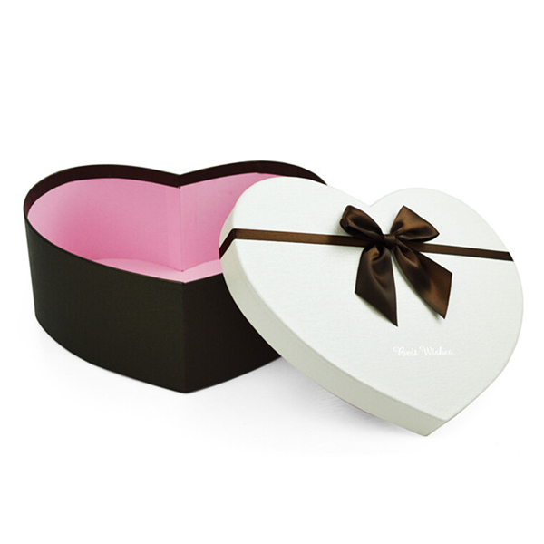 heart shaped rigid paper box for chocolate gift packaging