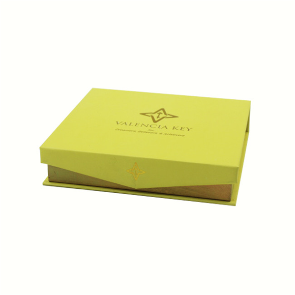 High-end paper jewelry gift box with magnetic closure