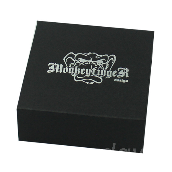 custom paper box with magnetic closure