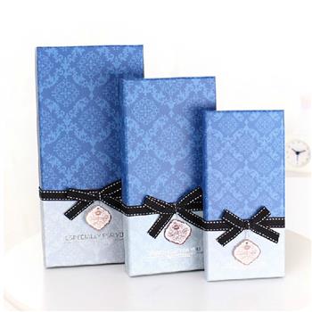 depossing artwork luxury gift box