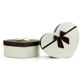 heart shaped paper box for gift packaging