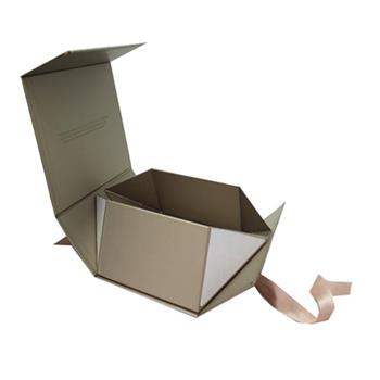 High-end Promoting Christmas Gift Box with Ribbon Closure 03