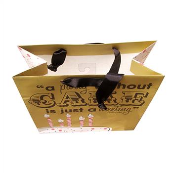 Bespoke paper gift bags for cake packaging with ribbon handle