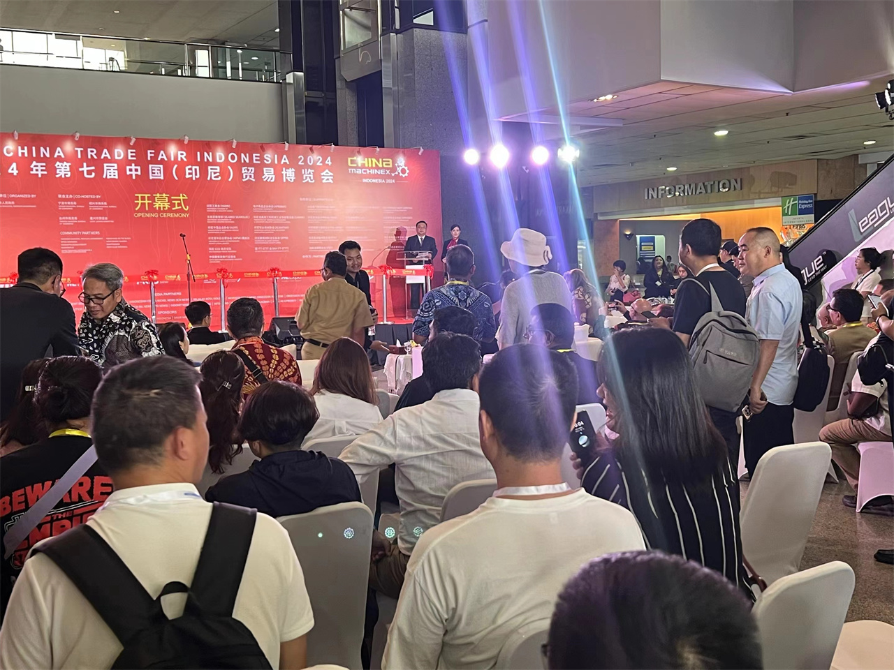 Indonesia-International-Home-Gift-Exhibition-meeting