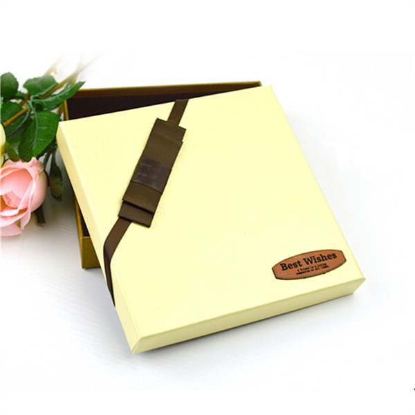 paper chocolate box with lid