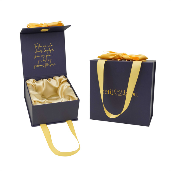 Custom bow-knot jewelry gift packaging box with handle