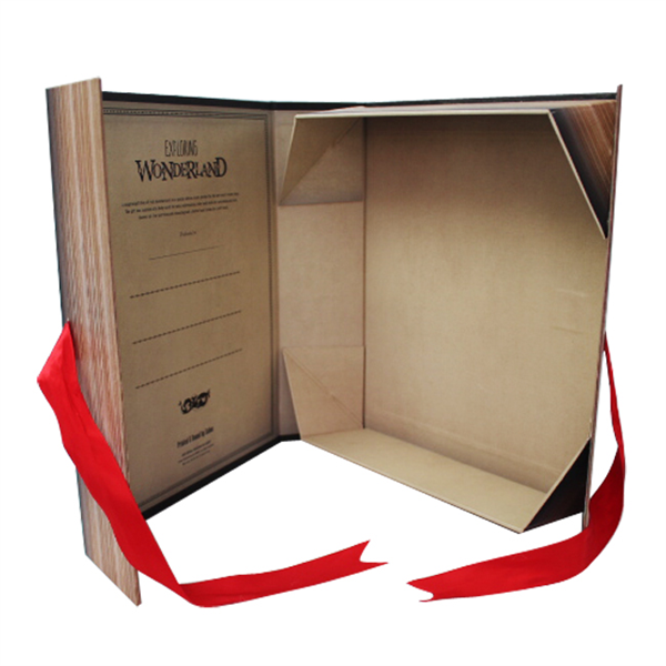 Personalized paper foldable gift box with ribbon closure