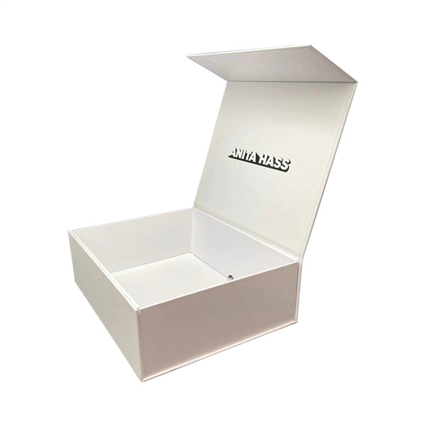 folding boxes for fashion brand