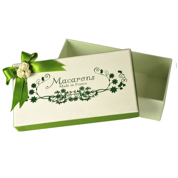 green gift box for cosmetic