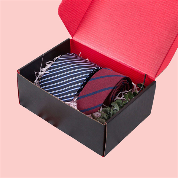 paper-packaging-boxes-for-clothing