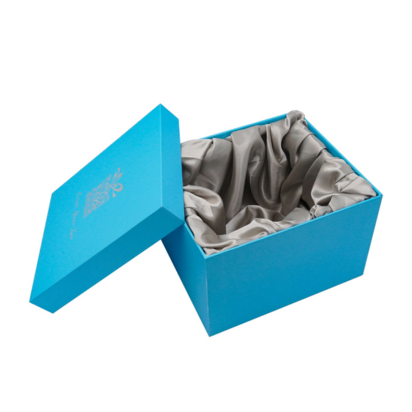 square-gift-box-with-lid